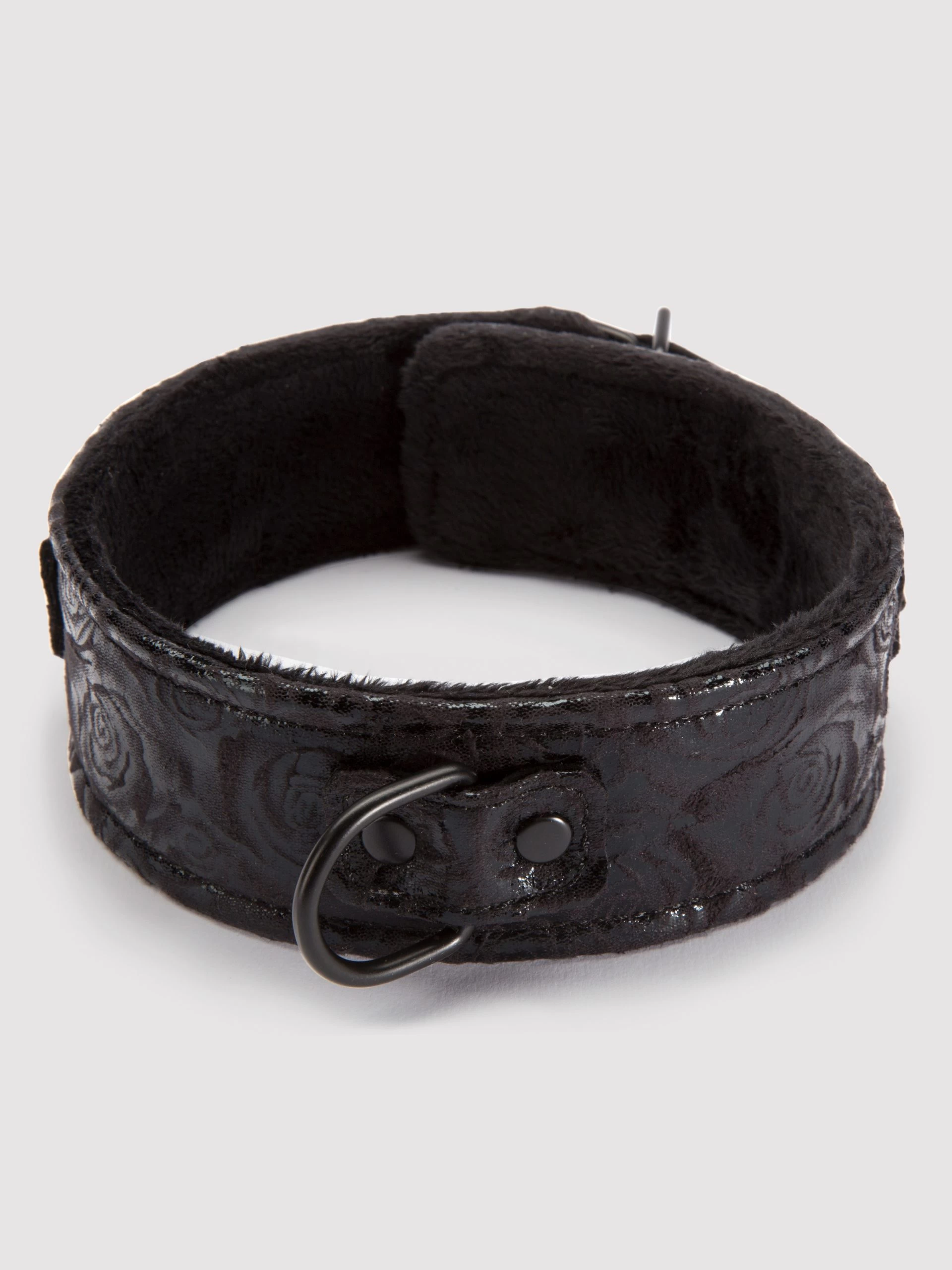 Bondage Boutique Black Rose Faux Fur Lined Collar And Lead Set 5 Bondage Boutique Black Rose Faux Fur Lined Collar And Lead Set - Image 3