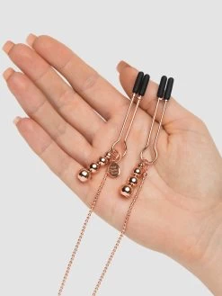 Fifty Shades Of Grey Fifty Shades Freed All Sensation Nipple And Clitoral Chain 12 Fifty Shades Of Grey Fifty Shades Freed All Sensation Nipple And Clitoral Chain -Online Sex toys shop 69154 a37405 gold 004