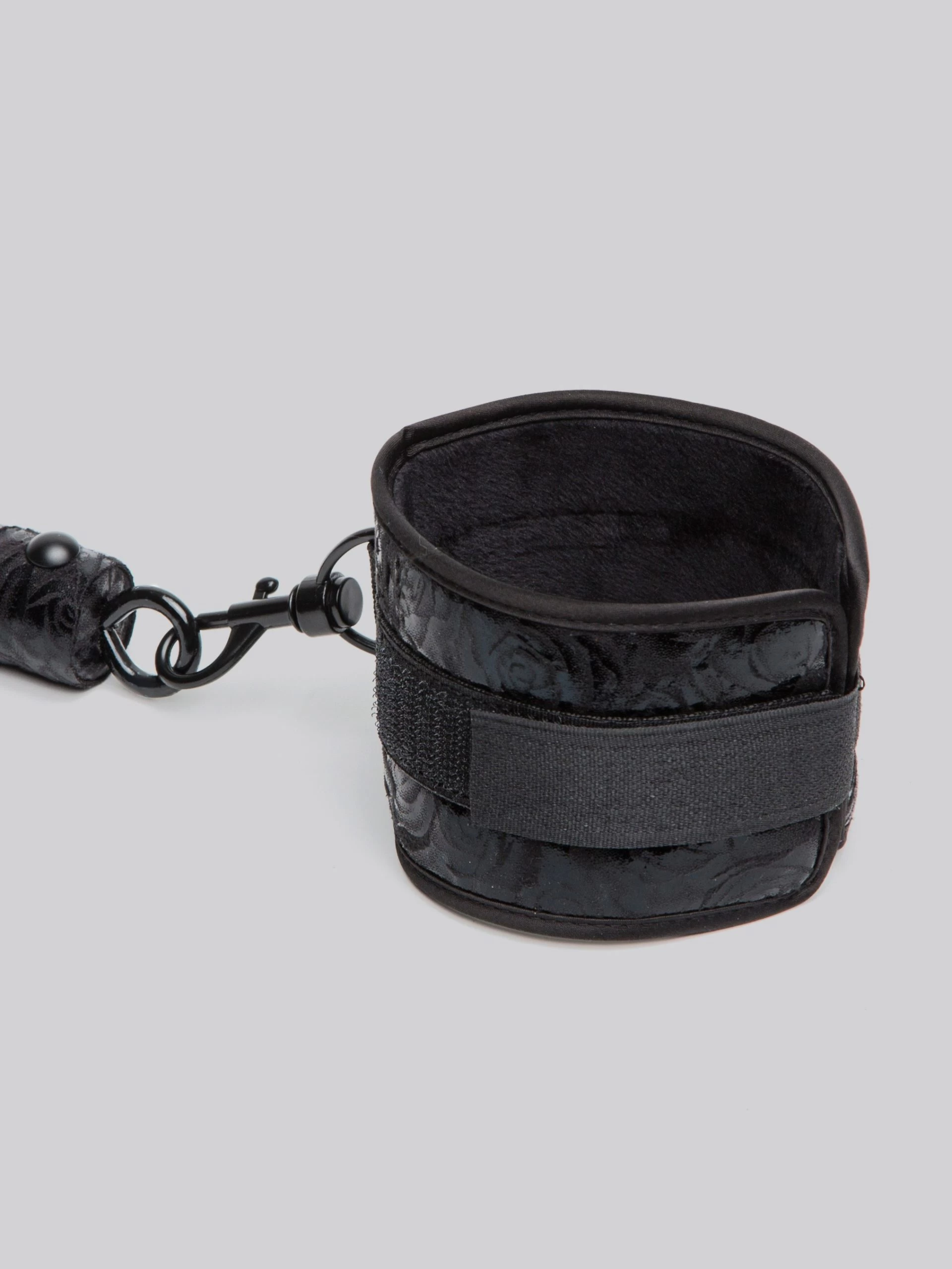 Bondage Boutique Black Rose 20 Inch Spreader Bar 7 Bondage Boutique Black Rose 20 Inch Spreader Bar - Image 5