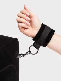 DOMINIX Deluxe Large Inflatable Wedge, Handcuff And Blindfold Set 13 DOMINIX Deluxe Large Inflatable Wedge, Handcuff And Blindfold Set -Online Sex toys shop 79472 a44081 black 005