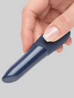 We-Vibe Tango X Lipstick Rechargeable Bullet Vibrator Blue 13 We-Vibe Tango X Lipstick Rechargeable Bullet Vibrator Blue -Online Sex toys shop 82222 a45646 blue 005