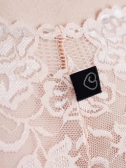 Lovehoney Flirty Pearl Blush Lace Shorts -Online Sex toys shop 82289 a32337 pink regular 002