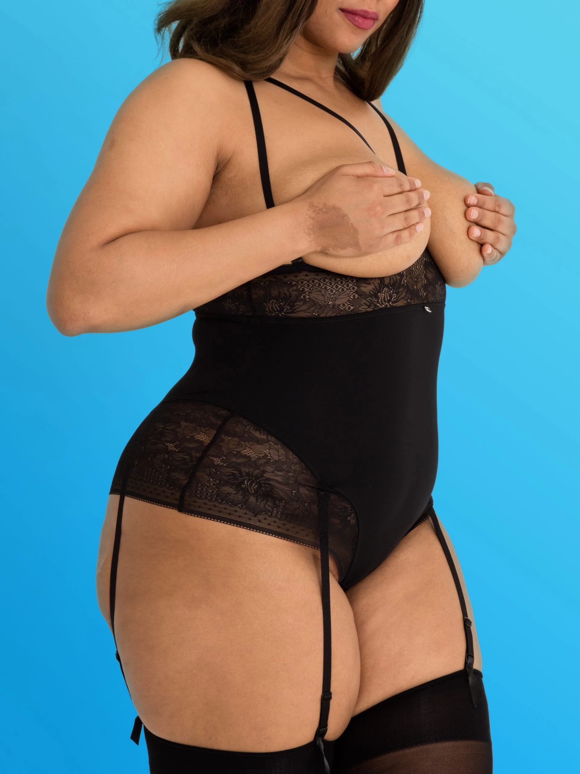 Lovehoney Plus Size Hourglass Black Smoothing Open-Cup Crotchless Teddy 4 Lovehoney Plus Size Hourglass Black Smoothing Open-Cup Crotchless Teddy - Image 2