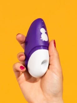 ROMP Free Rechargeable Travel Clitoral Suction Stimulator -Online Sex toys shop 84708 a47246 purple 002