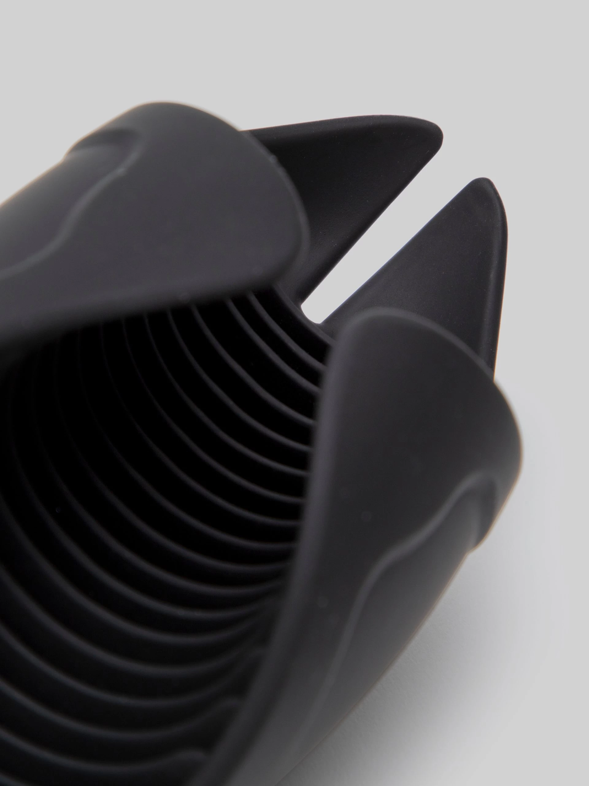 Blowmotion Vibrating Hand Job Masturbator 6 Blowmotion Vibrating Hand Job Masturbator - Image 4