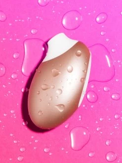 Lovehoney Clitoral Suction Stimulator -Online Sex toys shop 84887 a47366 gold 004