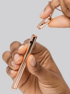 Lovehoney Dare Discreet Necklace Vibrator -Online Sex toys shop 85386 a47747 gold 005