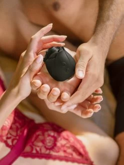 Fifty Shades Of Grey Black Rose Silicone Clitoral Suction Stimulator 14 Fifty Shades Of Grey Black Rose Silicone Clitoral Suction Stimulator -Online Sex toys shop 85439 a47779 black 006