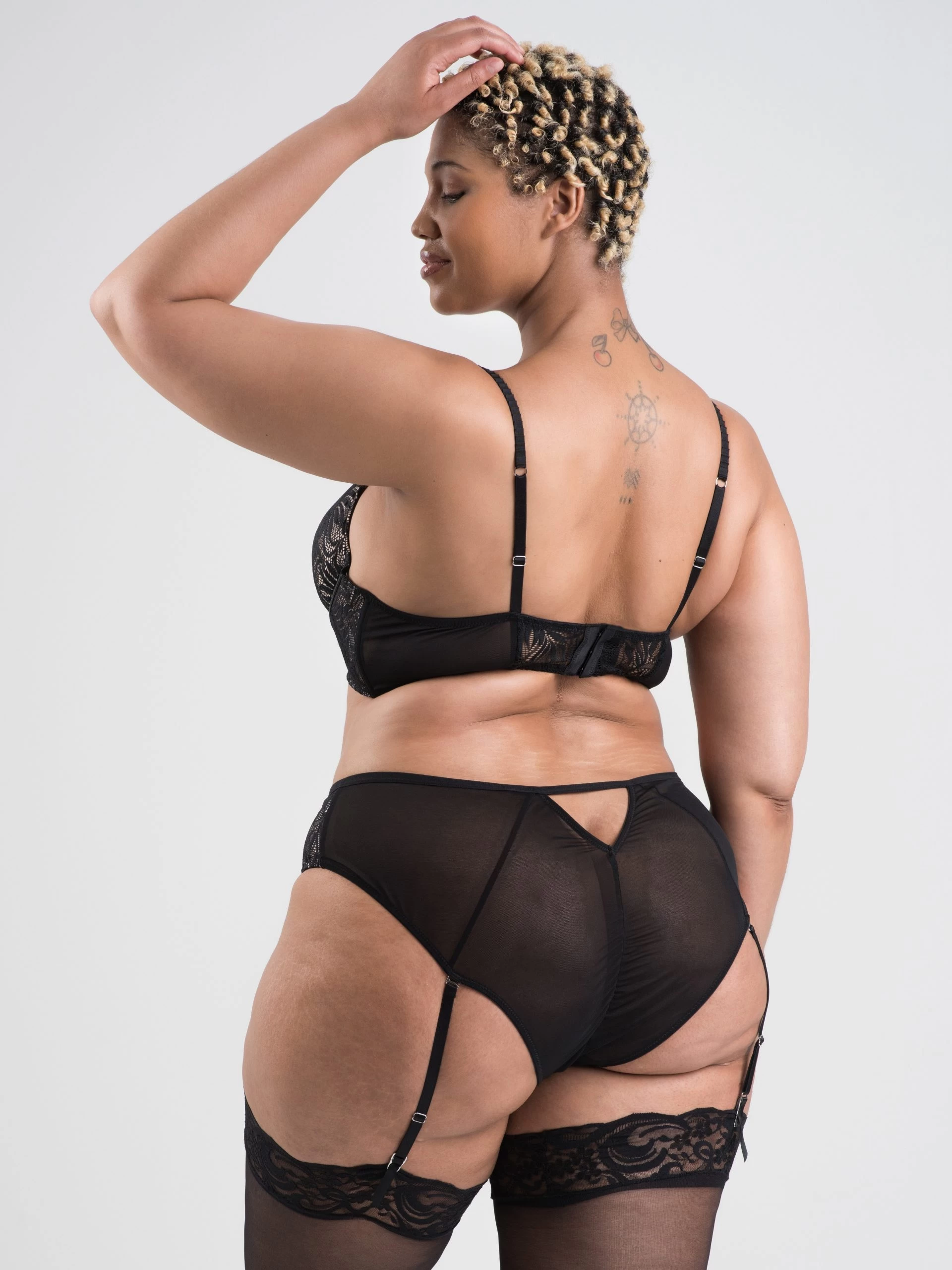 Lovehoney Plus Size Parisienne Charm Black Lace Crotchless Bra Set 4 Lovehoney Plus Size Parisienne Charm Black Lace Crotchless Bra Set - Image 2