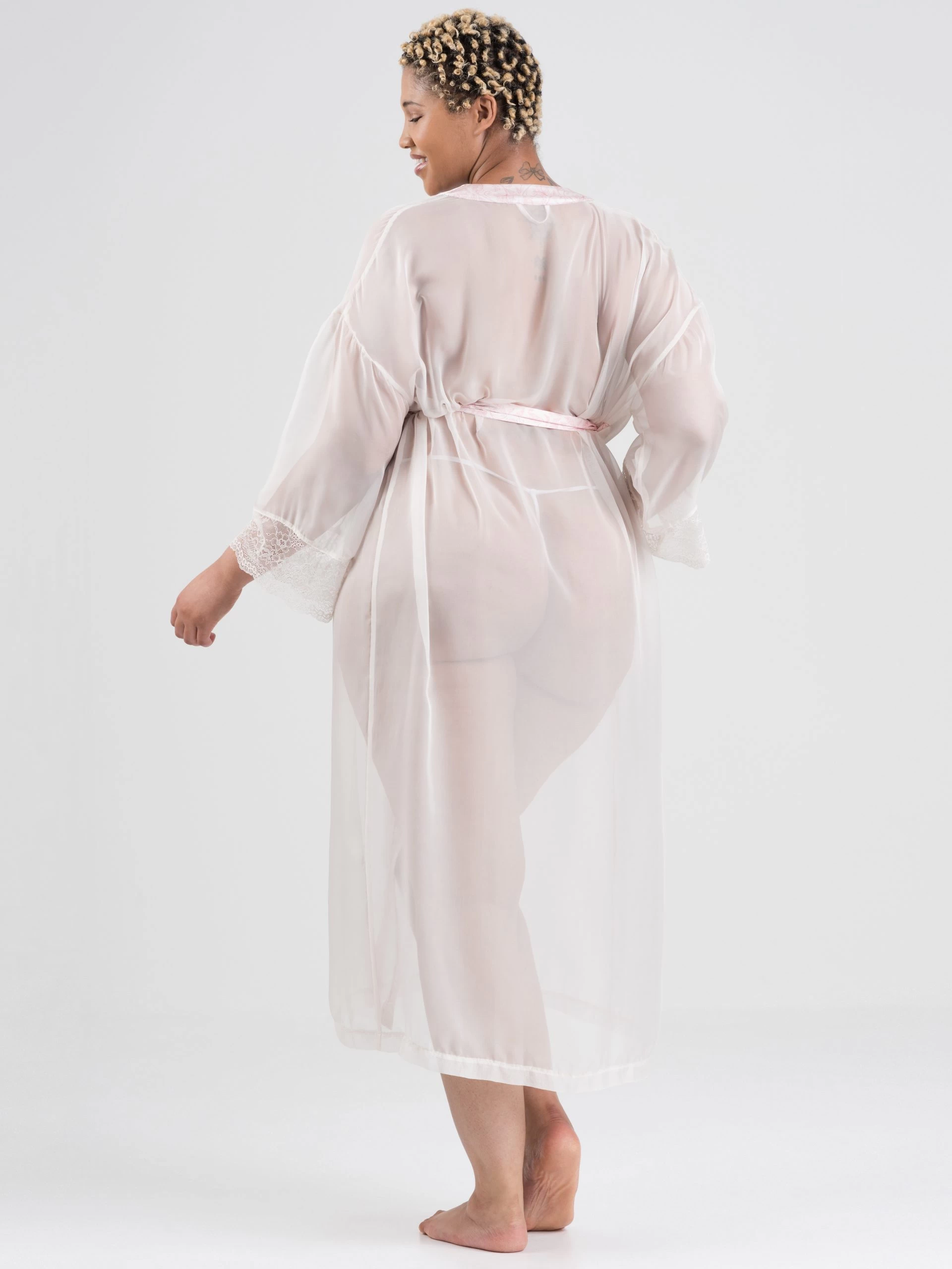 Lovehoney Plus Size Vintage Romance Sheer Ivory Lace Robe 5 Lovehoney Plus Size Vintage Romance Sheer Ivory Lace Robe - Image 3