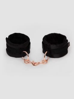Lovehoney Sweet Restraint Recycled Couple's Bondage Kit (5 Piece) 11 Lovehoney Sweet Restraint Recycled Couple's Bondage Kit (5 Piece) -Online Sex toys shop 85889 a48154 black 002