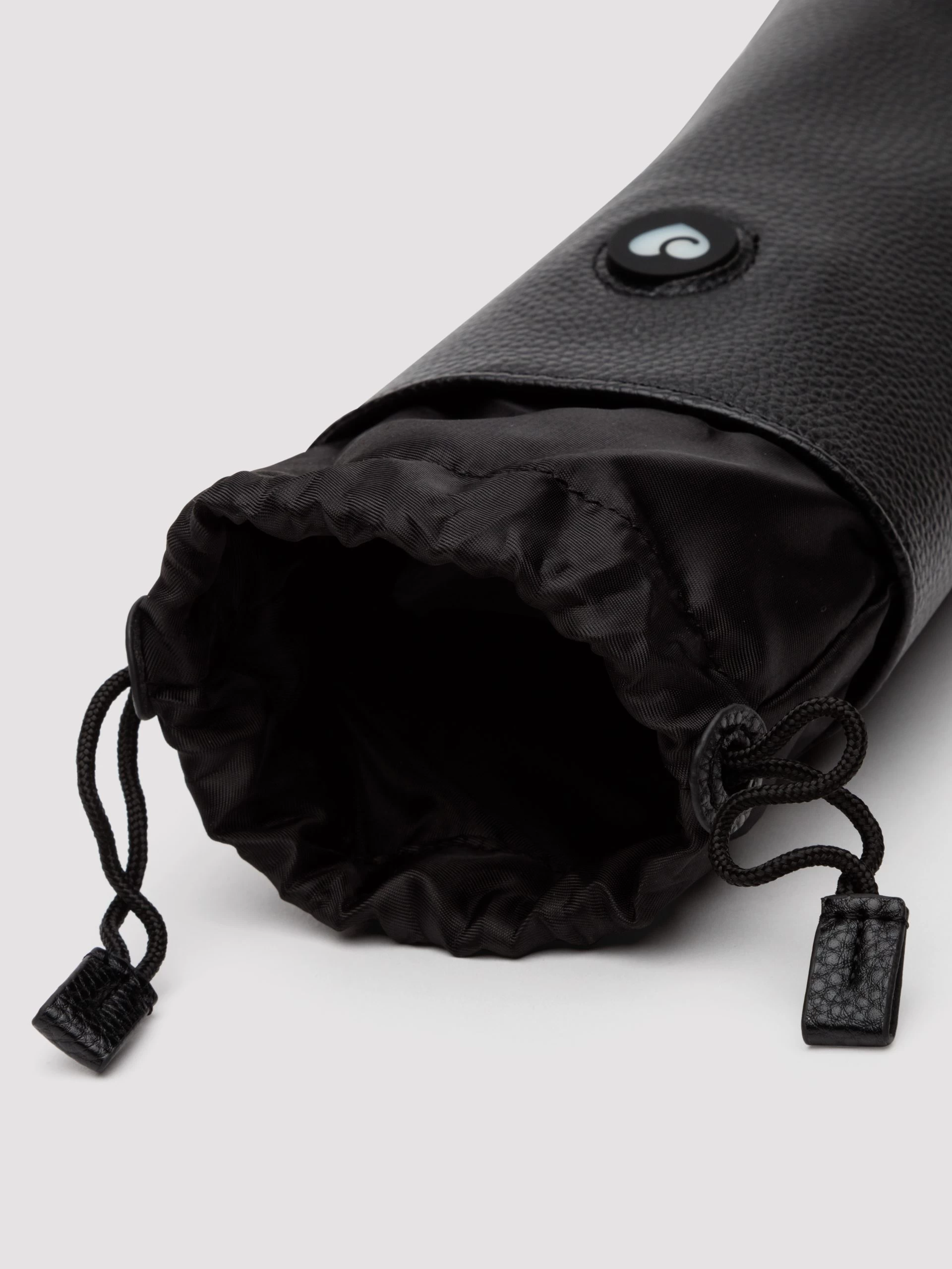 Lovehoney Super Fresh UV Sex Toy Cleaning Pouch 3 Lovehoney Super Fresh UV Sex Toy Cleaning Pouch - Image 2